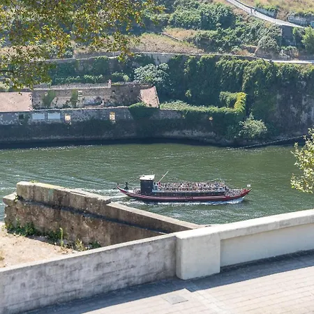 Guestready - Fantastic Overlooking Douro River Apartment